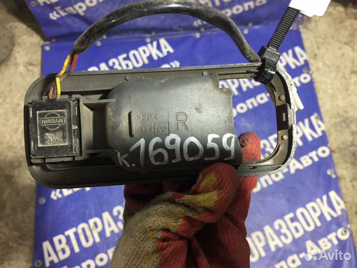 Кнопка стеклоподъемника Nissan Bluebird (U13)