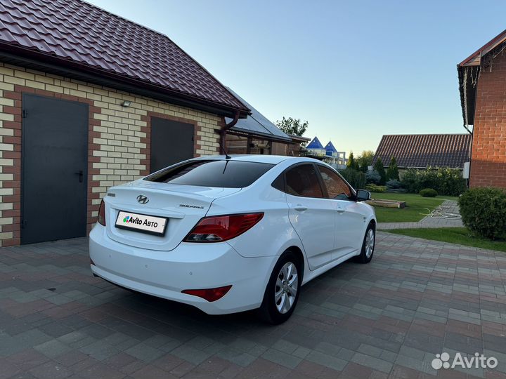 Hyundai Solaris 1.6 AT, 2015, 115 000 км