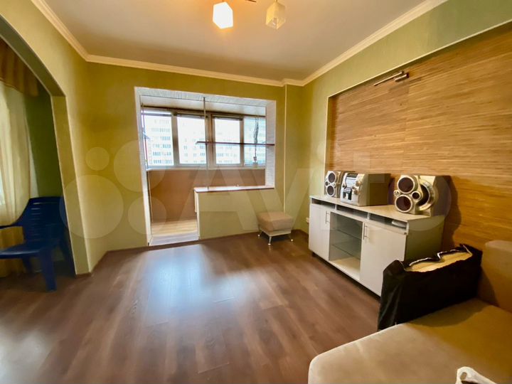 3-к. квартира, 65 м², 6/10 эт.