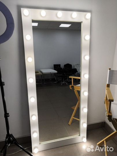 Зеркало ростовое с лампами