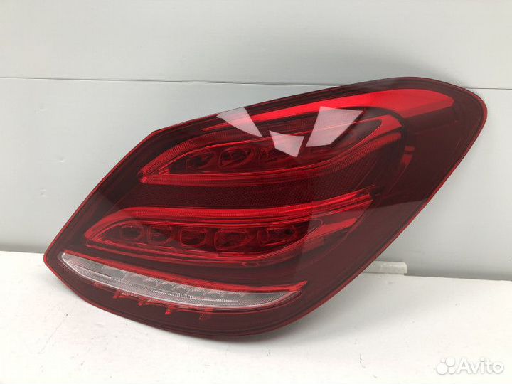 Фонарь задний правый Mercedes-Benz C-Class 4 (W205