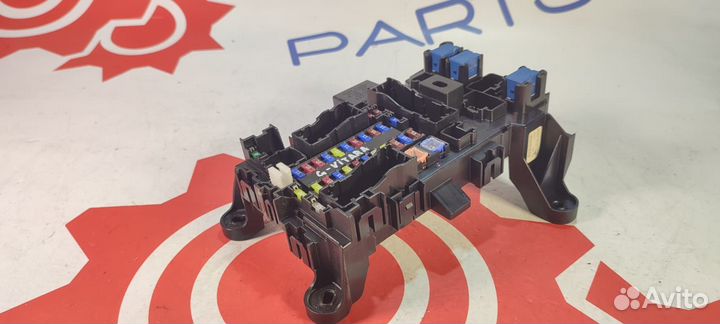 Блок предохранителей салона Suzuki Grand Vitara