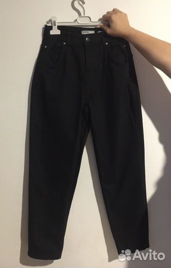 Джинсы bershka mom