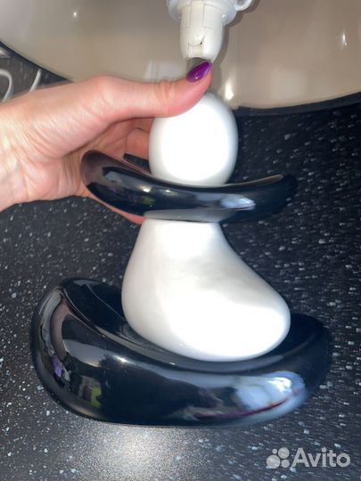 Лампа настольная с абажуром