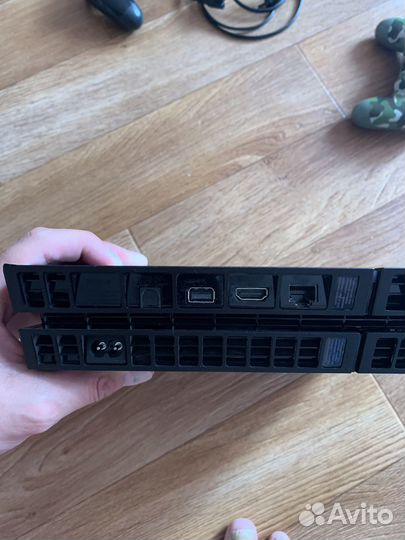 Продам PS4 в хорошем состоянии
