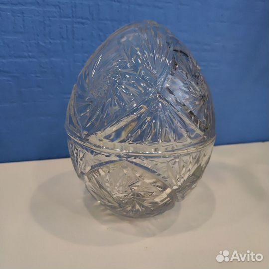 Хрустальная ваза -яйцо