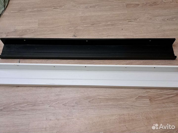 Полка настенная IKEA белая и чёрная