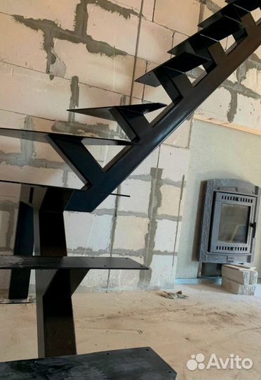 Металлокаркас для лестницы 