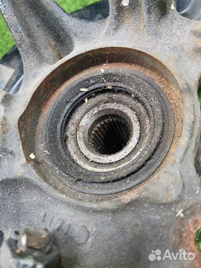 Ступица передняя левая Nissan Avenir PNW10