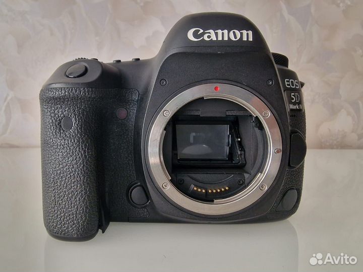 Фотоаппарат canon EOS 5D Mark IV