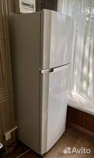 Холодильник Sharp SJ-CT361R-WH
