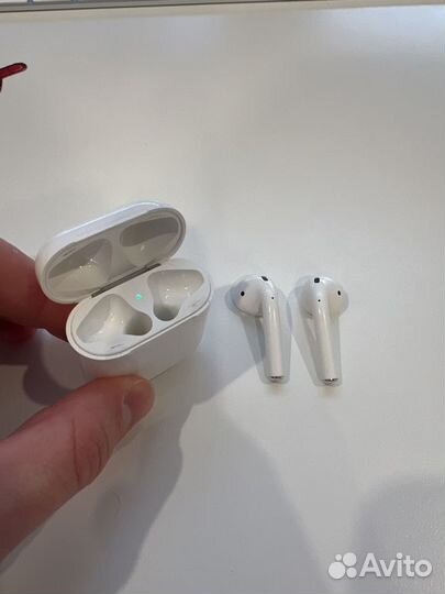 Наушники Apple Airpods 2