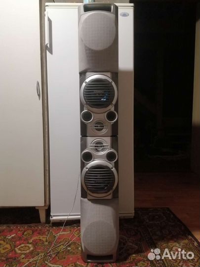 Две пары акустических систем