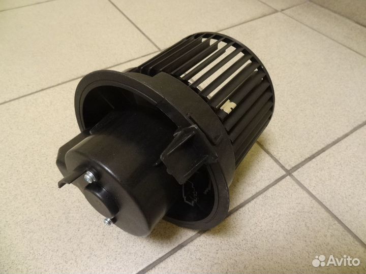 Моторчик печки Renault Logan Largus Duster