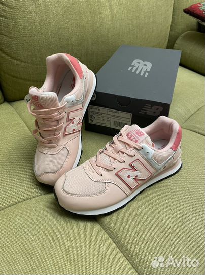 Кроссовки New balance 574 девочке в цвете Barbie