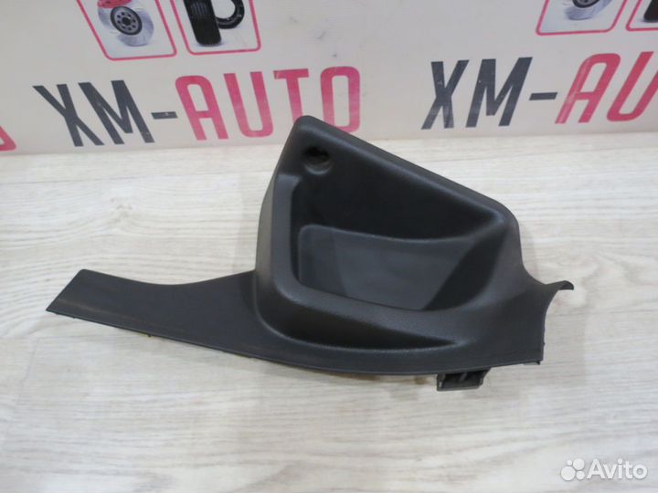 Накладка порога задняя левая Ford Focus 3