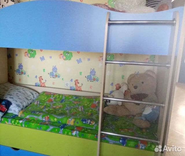 Двухярусная кровать