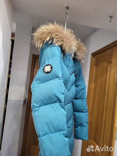 Продам пуховик для девочки