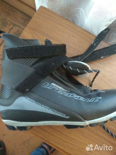 Ботинки лыжные