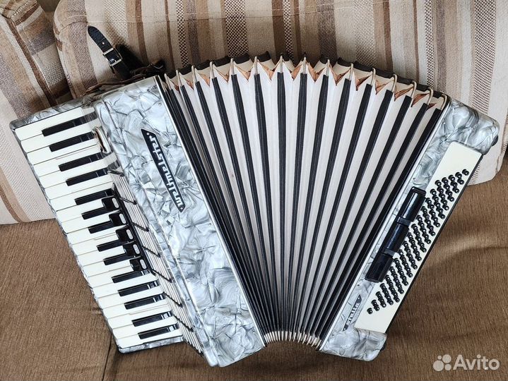 Аккордеон Weltmeister Stella 3/4