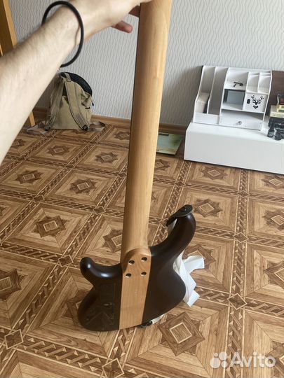 Бас гитара 5 струн Cort датчики Fishman