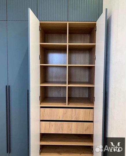 Шкаф встроенный