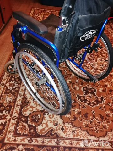 Кресло-коляска для инвалидов