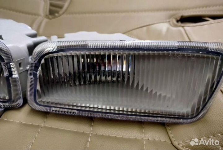 Противотуманные фары Toyota corona premio210