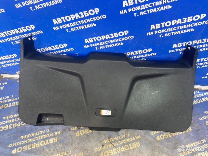 Обшивка крышки багажника Ford Explorer внедорожник