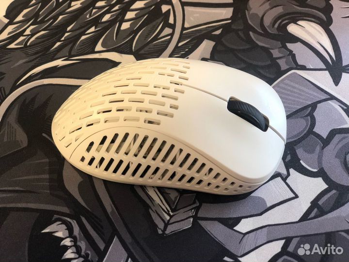 Беспроводная игровая мышь Pulsar Xlite Wireless