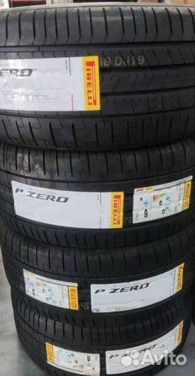 Pirelli P Zero PZ4 285/35 R21 102Y