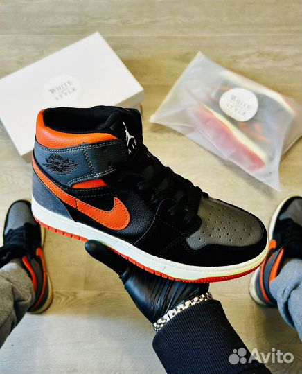 Кроссовки Nike Air Jordan 1 Mid (Gray & Orange)