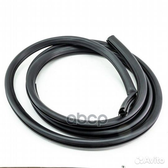 Уплотнитель переднего левого дверного проема