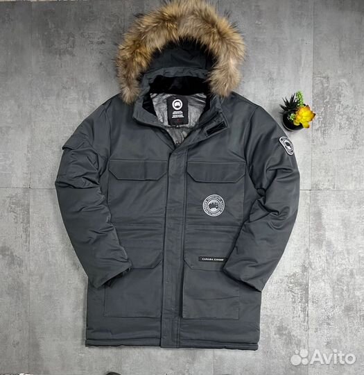 Куртка зимняя Canada Goose