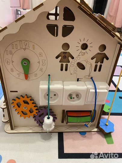 Бизиборд домик со светом большой