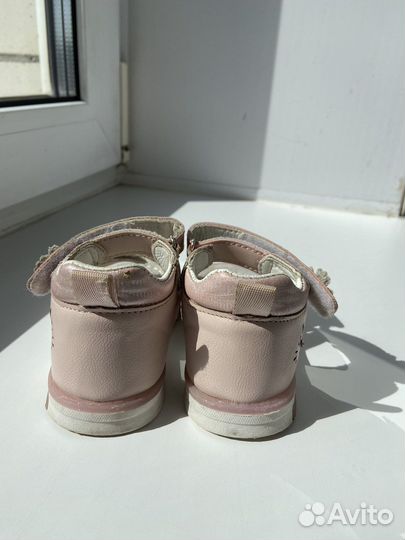 Сандали для девочки 22-23 размер