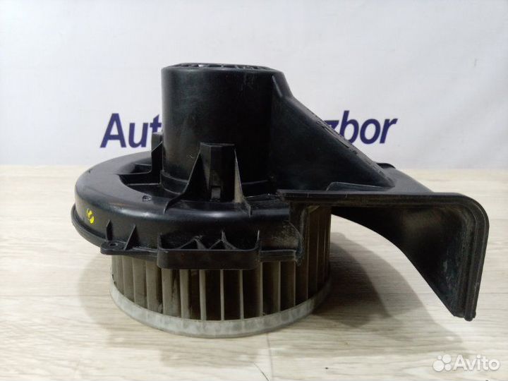 Моторчик отопителя Volkswagen Polo Sed седан CFN