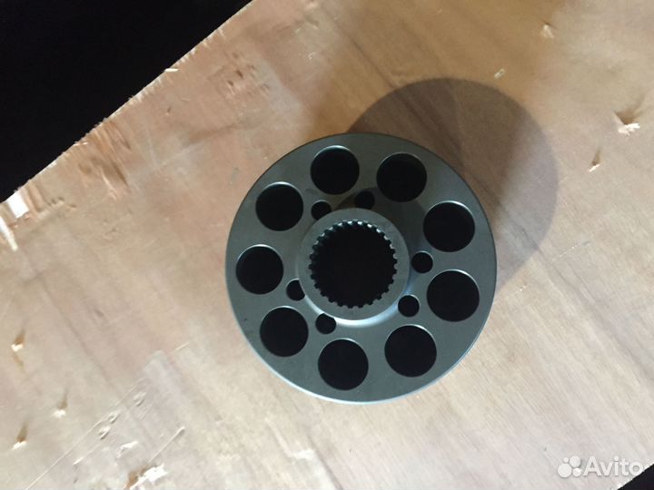 Блок цилиндров Гидромотор хода hmge 36 ZX200-3