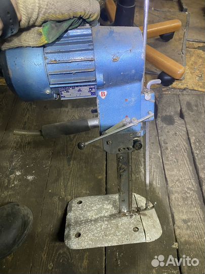 Вертикальный раскройный нож Hoffman HF-195 S