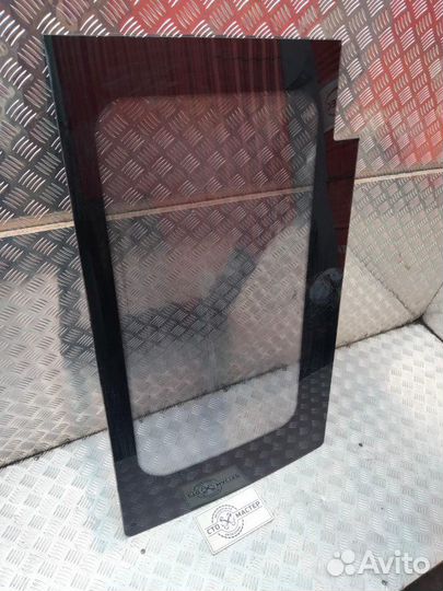 Стекло боковое правое среднее Peugeot Boxer 2.2