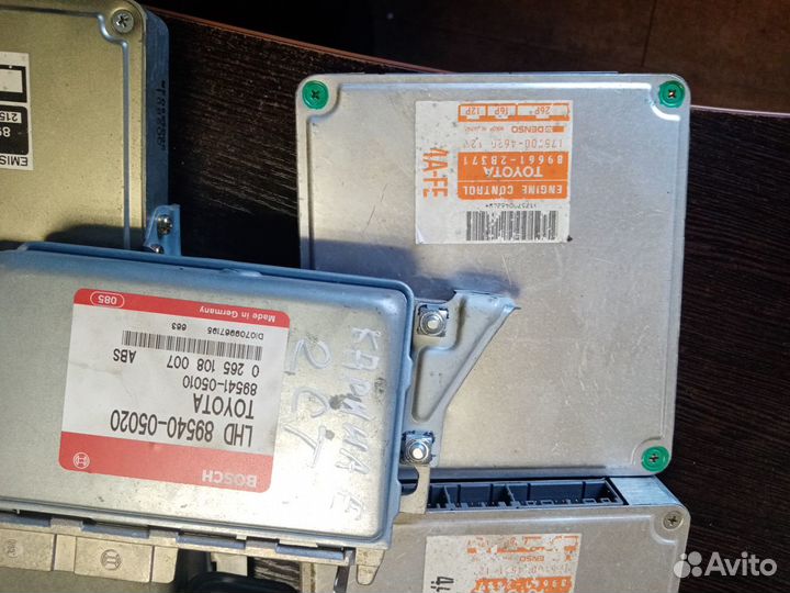 Блок управления двс toyota carina Е 93г 1,6 4A-FE