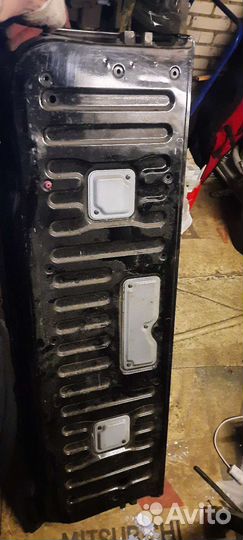 Крышка багажника нижняя Land Cruiser 80