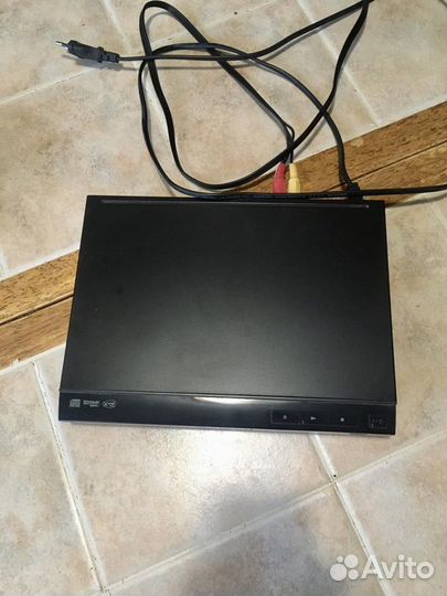 DVD плеер Sony DVP-SR320