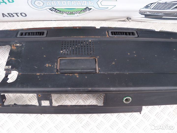 Торпедо (металл) Volkswagen Transporter T3 91г