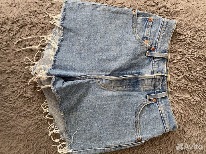 Джинсовые шорты levis