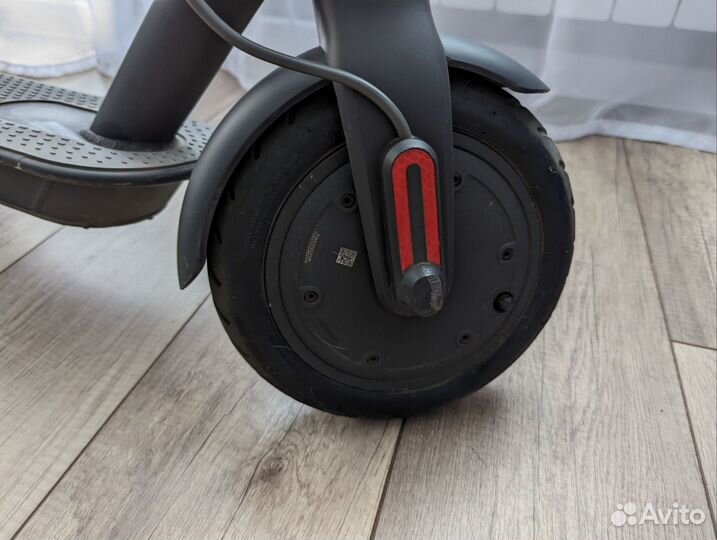 Электросамокат Xiaomi Mi Electric Scooter 1S