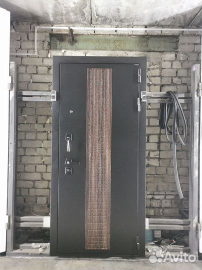 Входные металлические двери новые