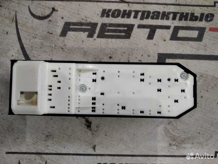 Блок управления С\П toyota porte spade NCP141 NCP1