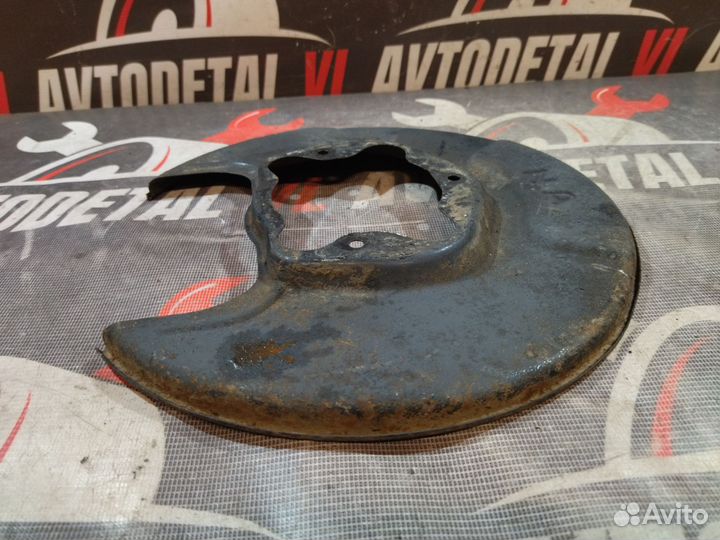 Пыльник тормозного диска Honda Civic 8 4D