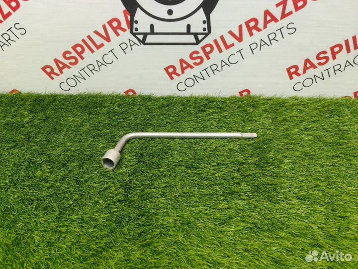 Ключ балонный Toyota Camry ACV40 2azfe 2009